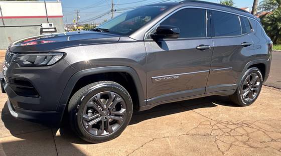 JEEP COMPASS 1.3 T270 TURBO FLEX LONGITUDE AT6